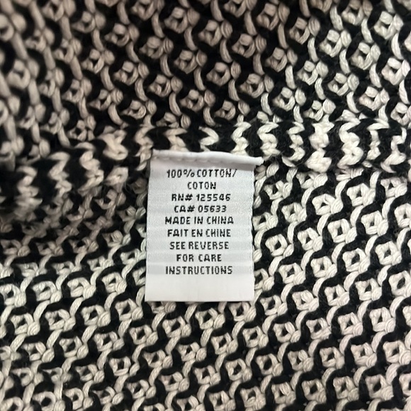HABITAT black and white sweater jacket. - Picture 5 of 5